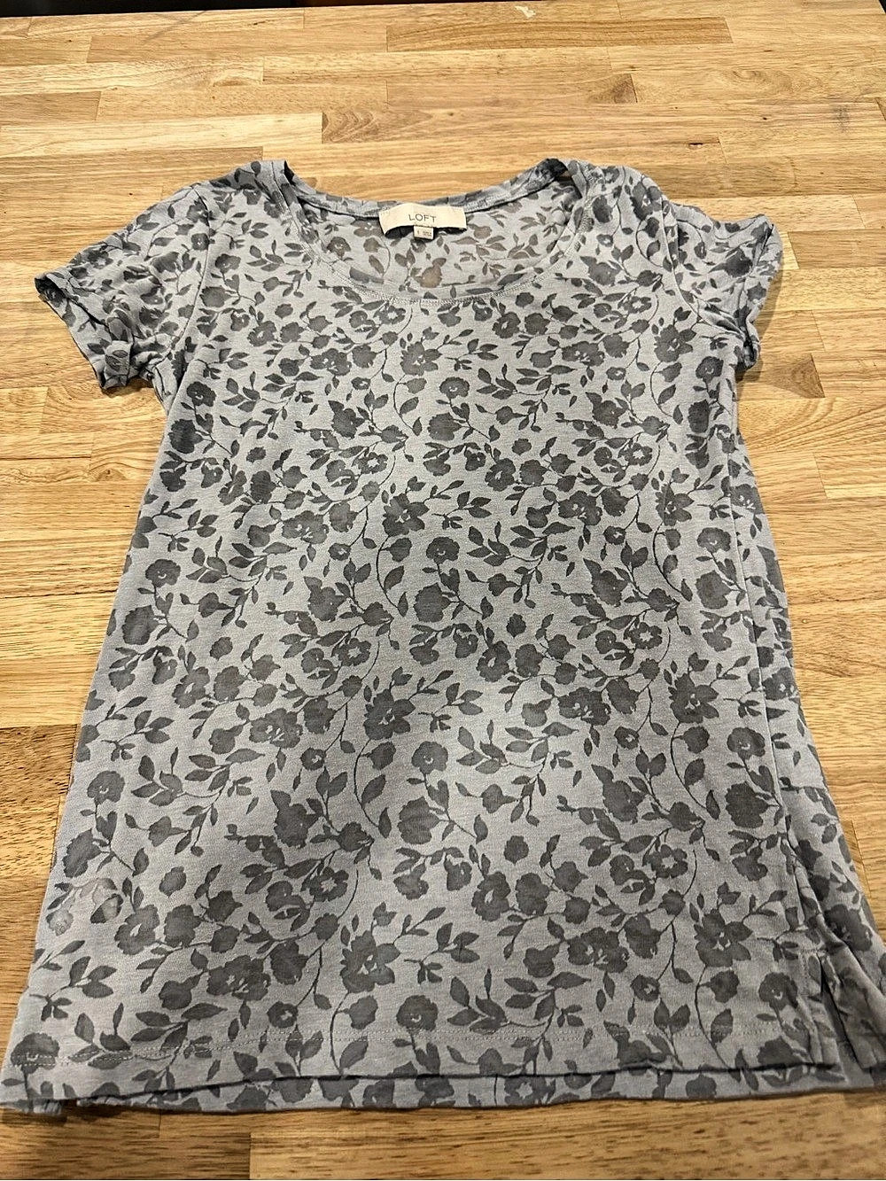 LOFT Floral Gray Small Shirt